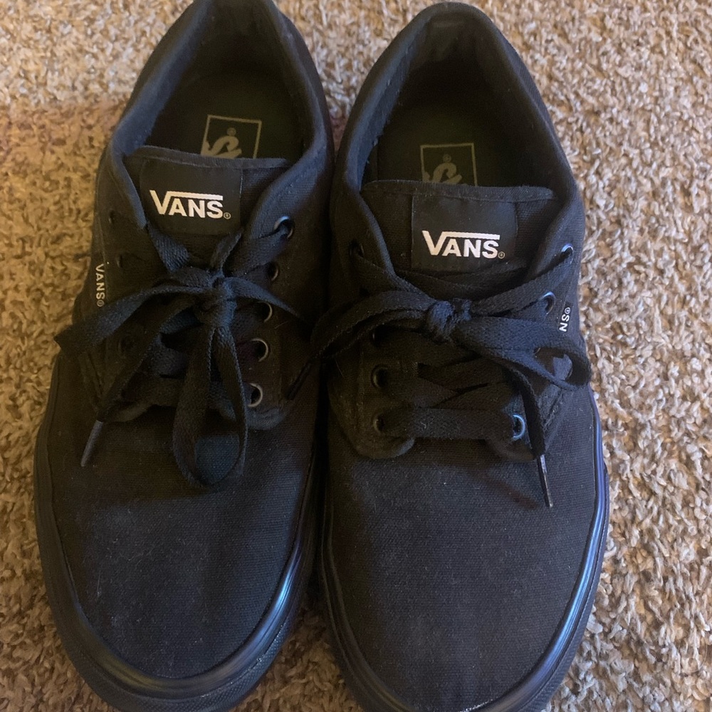 PENDING-Vans Men's Black Canvas Sneakers